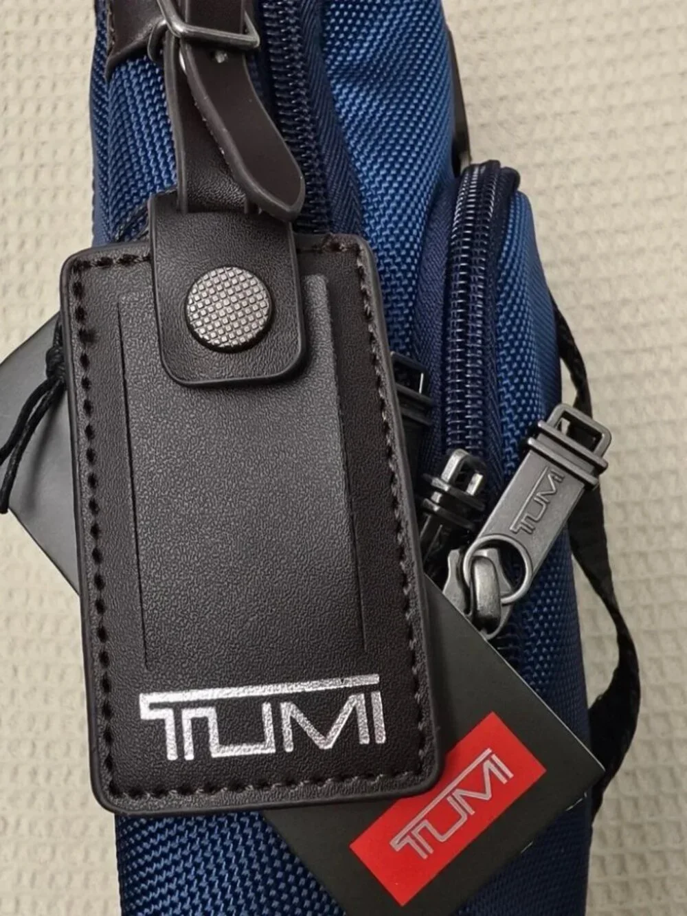 🥁 Tumi Alpha Bravo Compact Shoulder Bag|Chest Pack